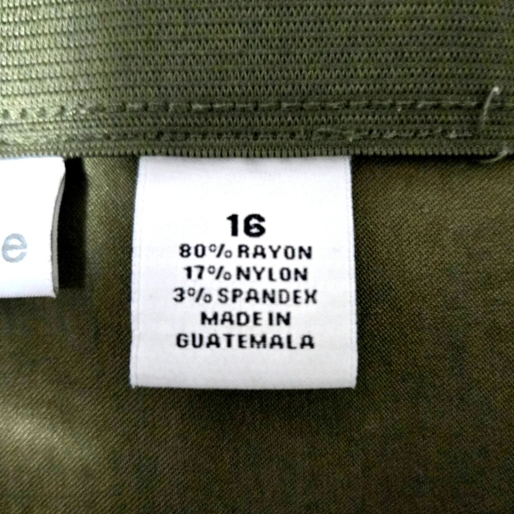 Liz Claiborne Ankle Pants. Olive green. 16 - Picture 4 of 12